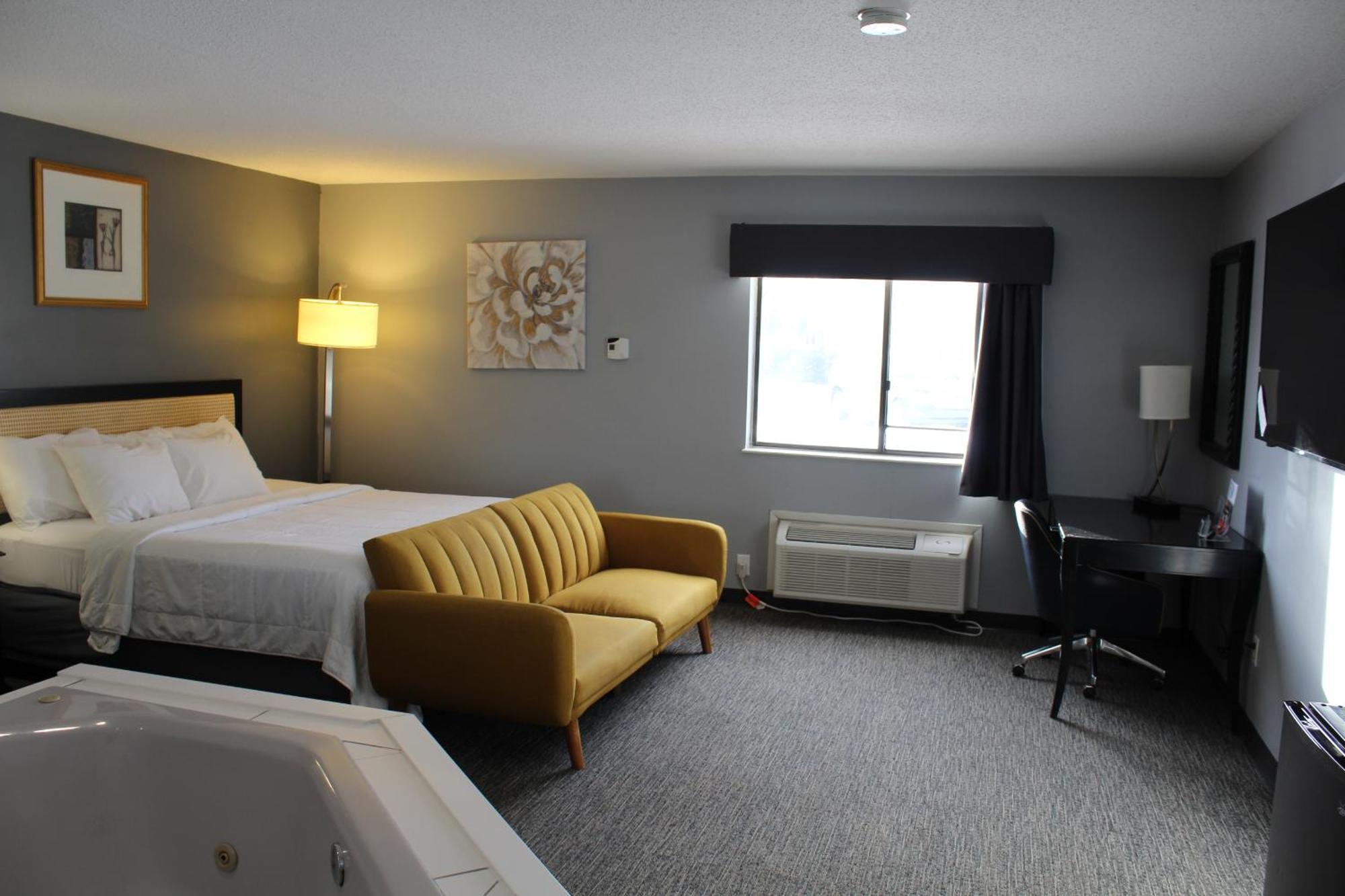 American Inn And Suites Ionia Bagian luar foto