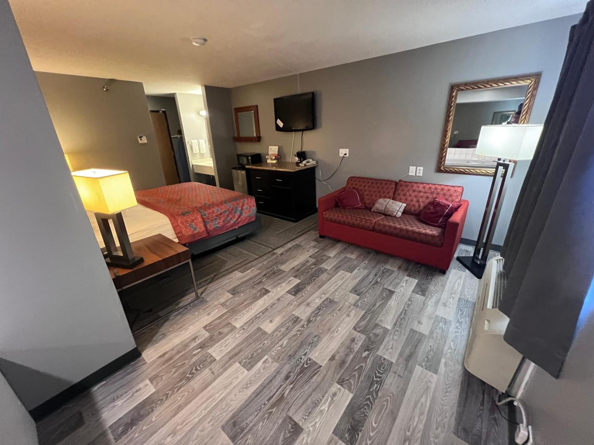 American Inn And Suites Ionia Bagian luar foto
