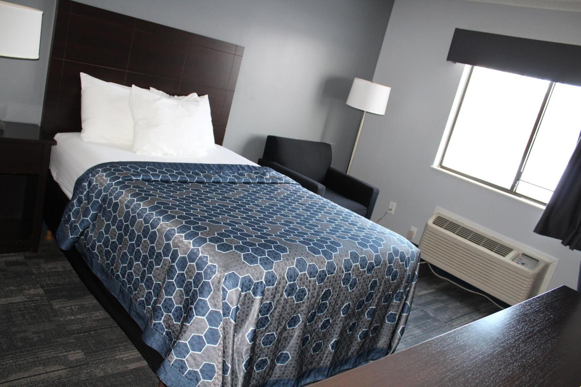 American Inn And Suites Ionia Bagian luar foto