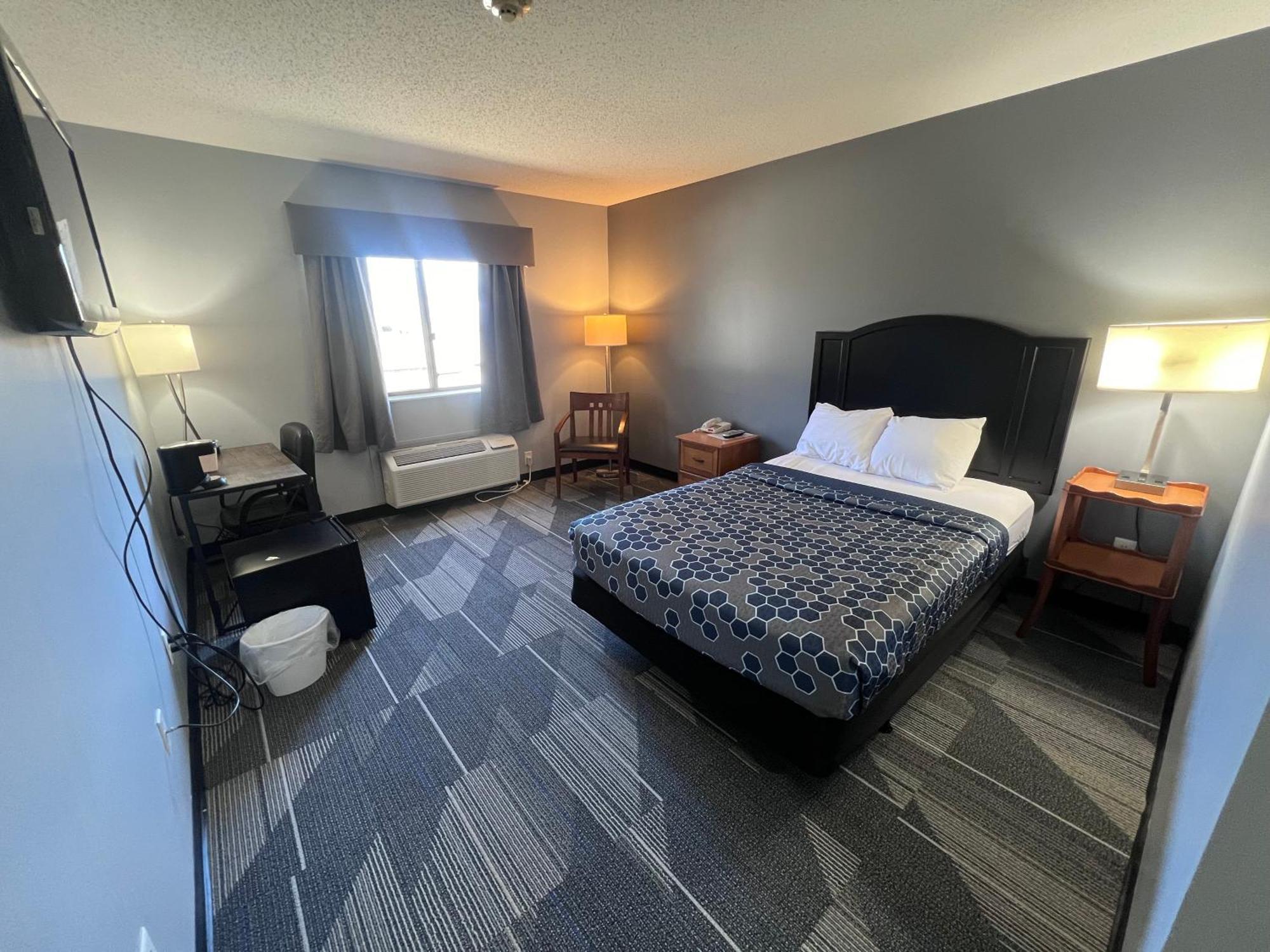 American Inn And Suites Ionia Bagian luar foto