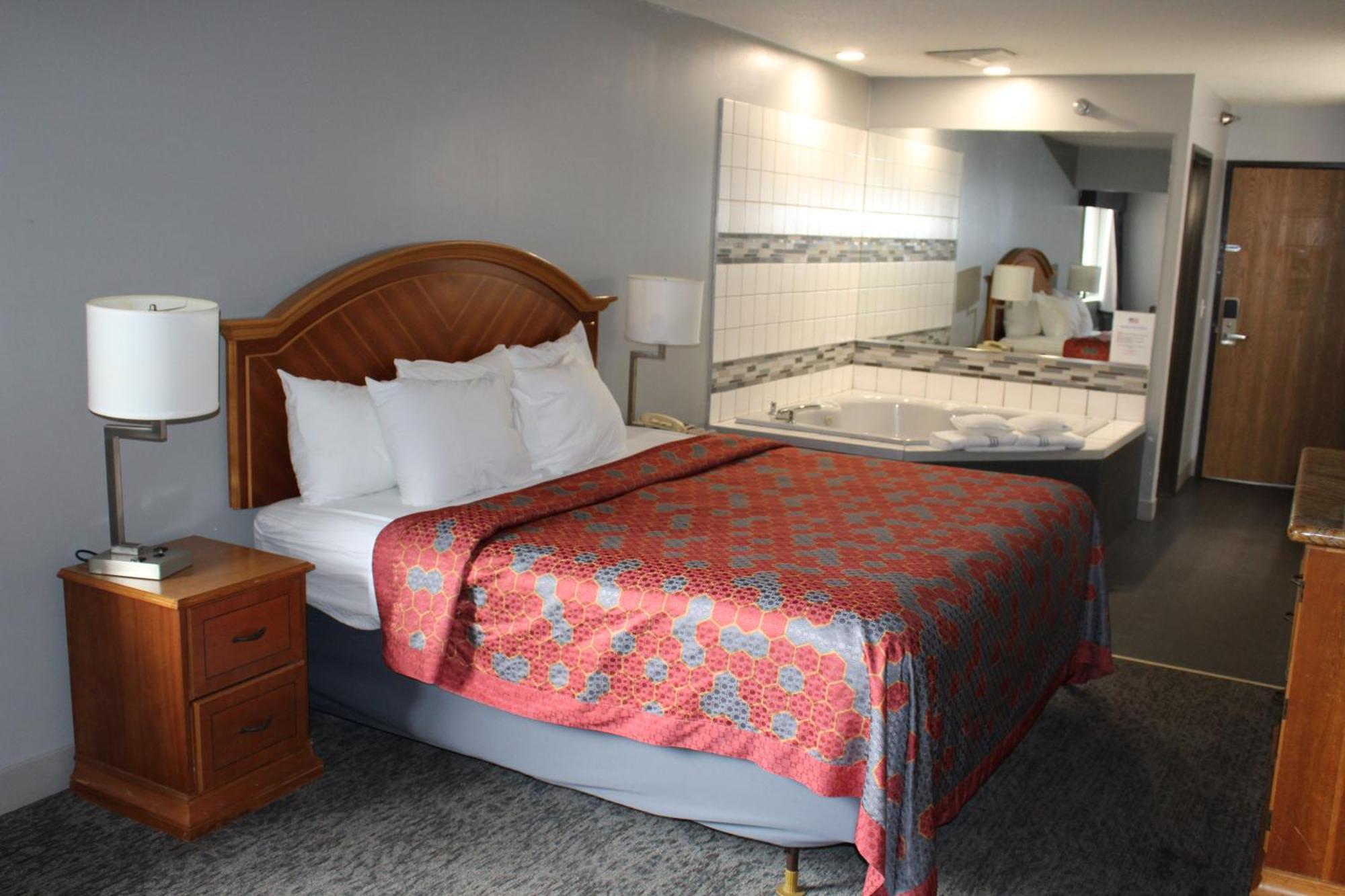 American Inn And Suites Ionia Bagian luar foto