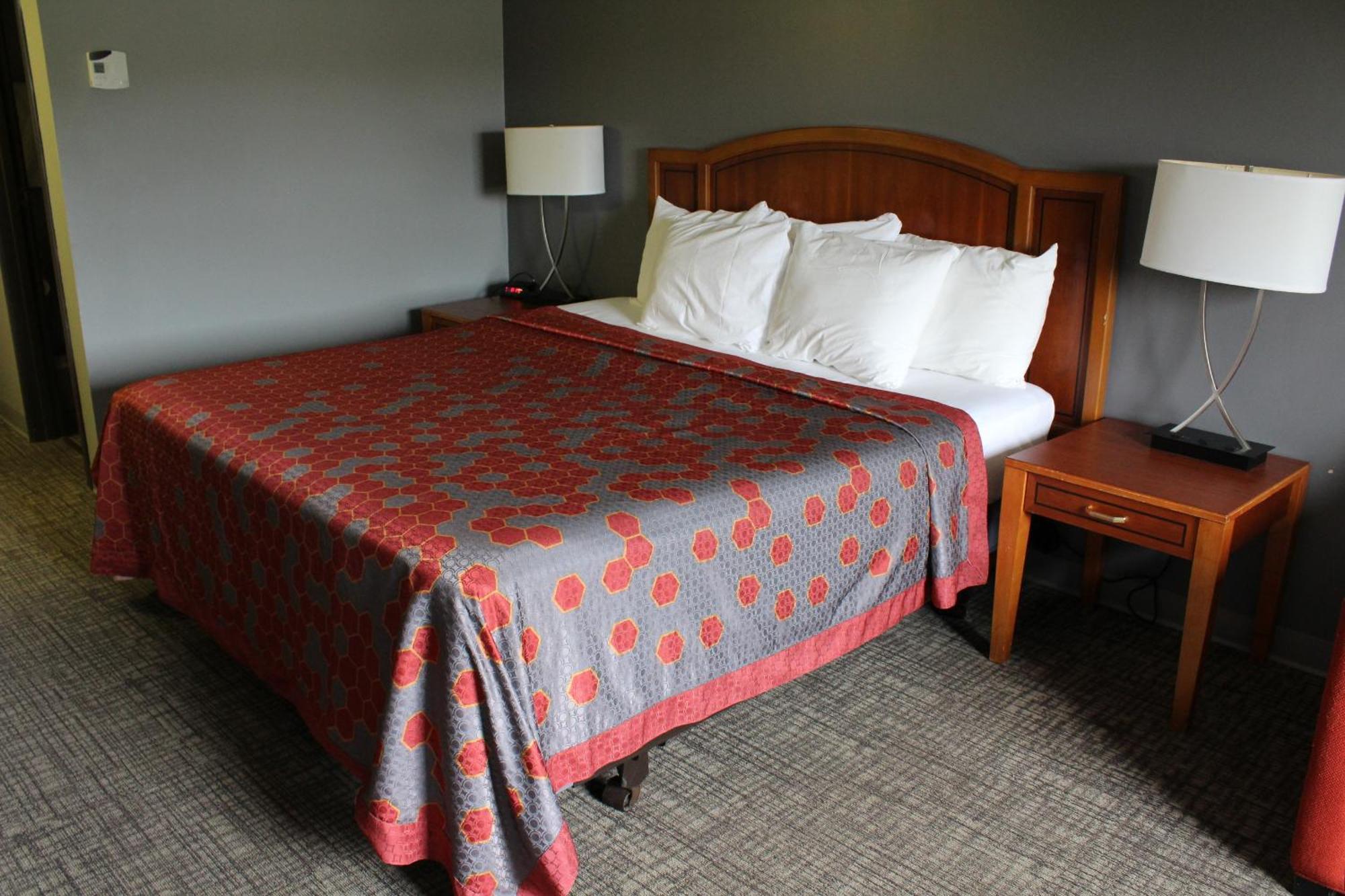 American Inn And Suites Ionia Bagian luar foto
